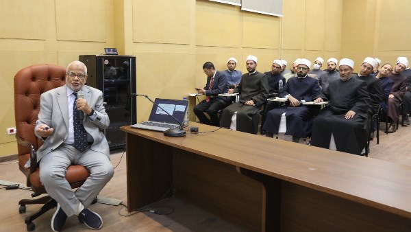 انطلاق دورة «الفلك الشرعي» بدار الإفتاء.. ضوابط رؤية الأهلة والمواقيت وأسس الرصد الفلكي
