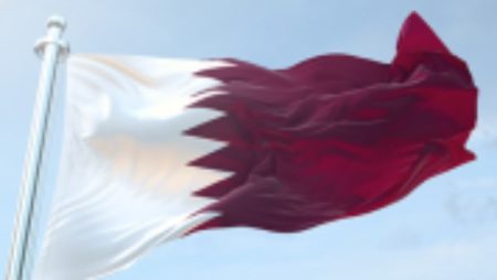 فيتش ترفع قطر من قائمة المراقبة السلبية وتبقي على تصنيفها السيادي عند AA