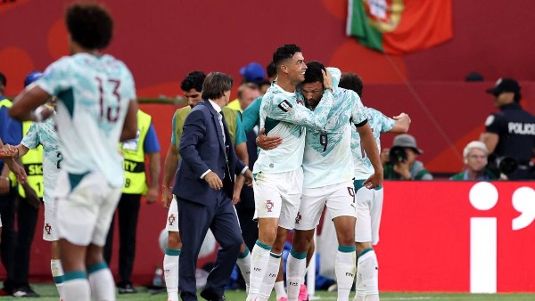 البرتغال تفوز على النرويج 2-1 في دوري الأمم الأوروبية البرتغال تفوز على النرويج 2-1 في دوري الأمم الأوروبية