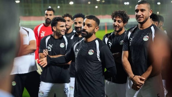 محمد صلاح يوجه رسالة للاعبي منتخب مصر قبل مواجهة أنجولا