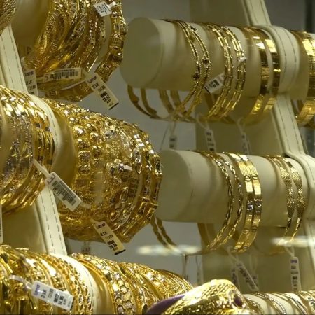 قفز 700 جنيه خلال ساعات.. ارتفاع كبير يضرب سعر الجنيه الذهب وعيار 21 مفاجأة