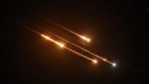 التحالف: اعتراض وتدمير 3 صواريخ باليستية أطلقها الحوثيون باتجاه السعودية