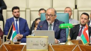 مندوب فلسطين بالجامعة العربية: فرض العقوبات على إسرائيل ضرورة لوقف جرائمها وإنهاء الاحتلال