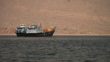 منتجو البتروكيماويات بالشرق الأوسط يحتفظون بميزة انخفاض التكلفة رغم الحرب الإيرانية