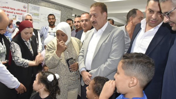 محافظ بورسعيد يتفقد الحملة القومية للتطعيم ضد الحصبة بمركز طب أسرة المناخ ببورسعيد محافظ بورسعيد يتفقد الحملة القومية للتطعيم ضد الحصبة بمركز طب أسرة المناخ ببورسعيد