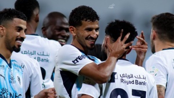 الهلال يهزم الفتح 2\0 ويستعيد صدارة دوري روشن السعودي