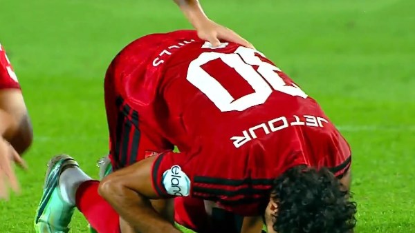 محمد هاني رجل مباراة الأهلي والزمالك في القمة 133