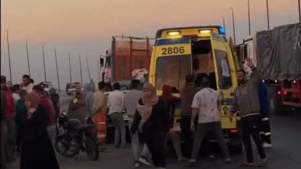 بالصور| حادث ميكروباص مروع يتسبب في إصابة عدد من العمال بالقرب من كارتة حلوان