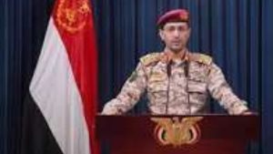 تصعيد جوي.. الحوثي تعلن استهداف مطار أبها ومواقع في نجران وجازان بالسعودية