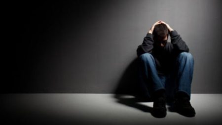 عقوبات رادعة لإساءة معاملة المرضى النفسيين.. الحبس يصل إلى 3 سنوات