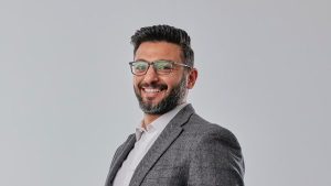 حازم البري: وقف التوسع في كليات الأسنان شرط لعلاج أزمة الخريجين |خاص