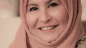 وفاة الفنانة الكويتية رجاء محمد عن عمر 64 عامًا