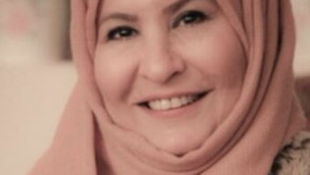وفاة الفنانة الكويتية رجاء محمد عن عمر 64 عامًا