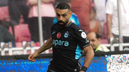 محمد صلاح يكتب التاريخ في الدوري التركي.. 10 مساهمات تهديفية خلال أول 7 مباريات مع طرابزون سبور