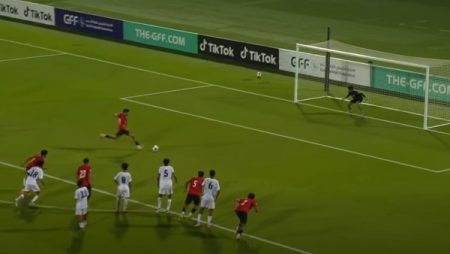 عمر عبد الرحيم يسجل الهدف الأول لمنتخب مصر في مرمى اليمن بكأس الخليج للناشئين