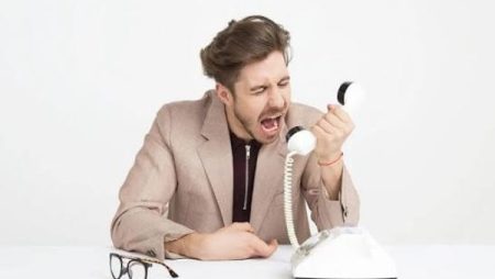 ليه بعض الناس بتنسحب من العلاقات فجأة؟.. اعرف التفسير النفسي
