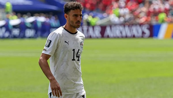 بعد الجراحة.. حمدي فتحي يعود إلى تدريبات الوكرة بالقناع الواقي