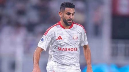 رياض محرز يتألق في انتصار «الشمال القطري» التاريخي على «الهلال» بثلاثية