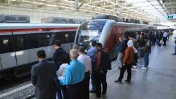 مواعيد المترو والقطار الكهربائى LRT بعد العيد