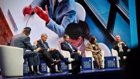 نائبة: يجب إطلاق حملات تسويقية جديدة لزيادة السياح الوافدين
