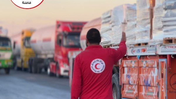 الهلال الأحمر يمد أهالي غزة بأكثر من 3,439 طنًا من المساعدات الإنسانية