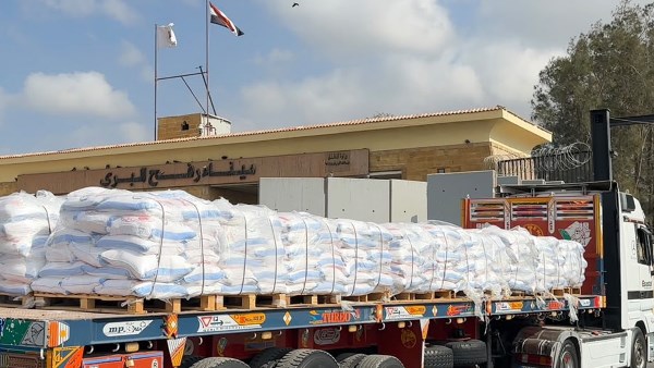 الهلال الأحمر: 280 شاحنة دقيق وسلال غذائية في إطار حملة سنابل العطاء الهلال الأحمر: 280 شاحنة دقيق وسلال غذائية في إطار حملة سنابل العطاء