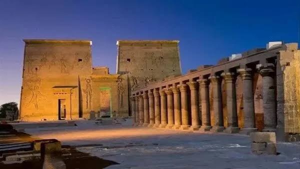 معبد ادفو