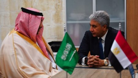 فتحي يبحث تعزيز أعداد الوافدين خلال مشاركته في المجلس العالمي للسياحة بمالطا