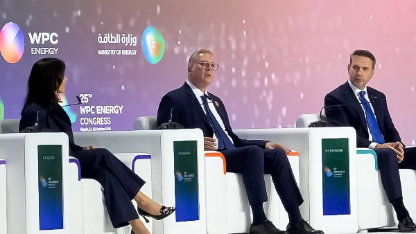 وزير البترول: تأمين إمدادات الطاقة للمواطنين وتلبية احتياجات السوق المحلي في مقدمة أولوياتنا