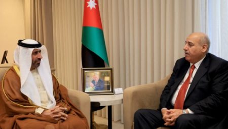 رئيس مجلس النواب الأردني والسفير الإماراتي يبحثان تعزيز التعاون