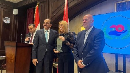 الجمعية المصرية المغربية لرجال الأعمال تكرّم نخبة من المبدعين والمفكرين