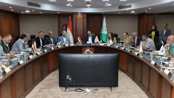 محافظ الجيزة يوجه بسرعة فحص شكاوى المواطنين واتخاذ الإجراءات القانونية اللازمة محافظ الجيزة يوجه بسرعة فحص شكاوى المواطنين واتخاذ الإجراءات القانونية اللازمة