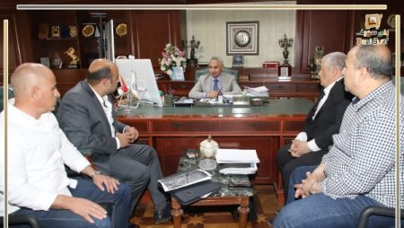 محافظ بني سويف يعقد اجتماعًا لمناقشة عدد من الملفات والمشروعات الخدمية بمركز ببا