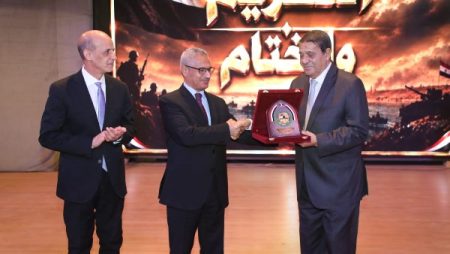 خلال ندوة تثقيفية بالجامعة .. محافظ بني سويف: “معركتنا اليوم معركة وعي”