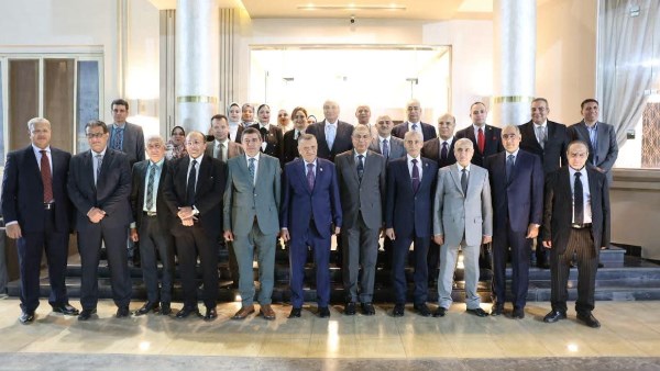 محافظ المنيا يبحث تعزيز التعاون مع النيابة الإدارية لترسيخ الانضباط الإدارى