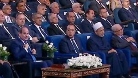الرئيس السيسي: جميع سيارات الداخلية دُمرت خلال أحداث 2011.. وتطوير مراكز الإصلاح لتغيير بيئة السجون
