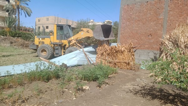 محافظ أسيوط: إزالة 33 حالة تعد ومخالفة بناء واسترداد أراضي ضمن أعمال الموجة الـ30 للإزالات محافظ أسيوط: إزالة 33 حالة تعد ومخالفة بناء واسترداد أراضي ضمن أعمال الموجة الـ30 للإزالات