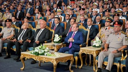 بحضور الرئيس السيسي| النعماني يشهد ندوة «وطن الأبطال» ويؤكد: التصدي للشائعات مسؤولية الجميع