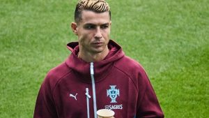 خسائر بالملايين.. اعتزال رونالدو يضع رعايات منتخب البرتغال في مأزق