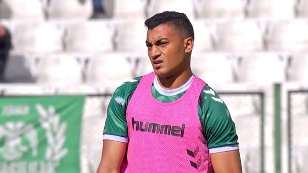 مصطفى محمد يشارك في تعادل كونيا سبور وباشاك شهير بالدوري التركي