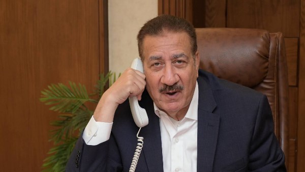 محافظ بورسعيد يواصل الاستماع لـ أصحاب المشكلات ويقدم حلول فورية