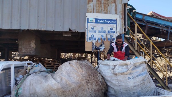 زهور بورسعيد يواصل حملاته لمجابهة ظاهرة انتشار نباشي القمامة ومصادرة المضبوطات