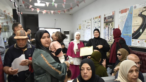 محافظ بورسعيد يواصل لقاءاته الجماهيرية مع المواطنين ويستمع لمطالبهم محافظ بورسعيد يواصل لقاءاته الجماهيرية مع المواطنين ويستمع لمطالبهم