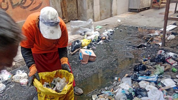 مصادرة 445 كيلو من الخردة وفرز القمامة بزهور بورسعيد مصادرة 445 كيلو من الخردة وفرز القمامة بزهور بورسعيد