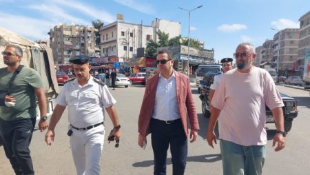 نائب محافظ بورسعيد يقود حملة إشغالات مكبرة بحي الضواحي لإزالة التعديات وإعادة الانضباط للشوارع