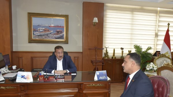 محافظ بورسعيد يستقبل مدير عام منطقة التأمينات الاجتماعية الجديد لبحث آليات تطوير منظومة العمل داخل مكاتب التأمينات