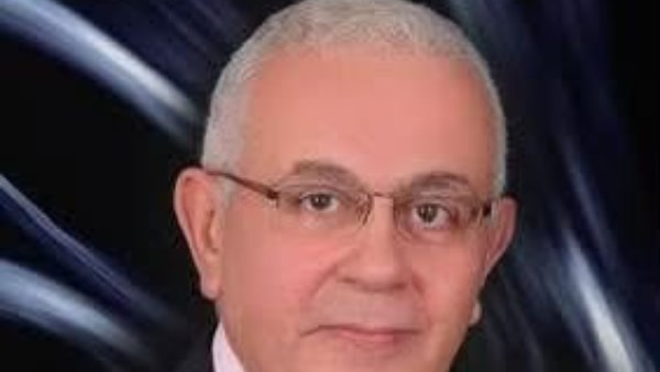 وفاة أنور عبد ربه رئيس تحرير مجلة الأهرام الرياضي الأسبق