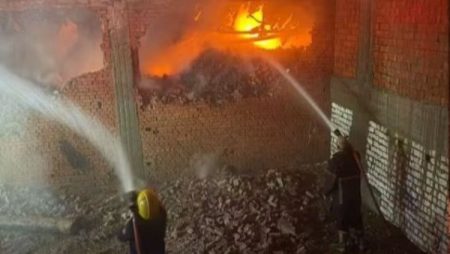 حريق في مصنع شنط بلاستيك بالعاشر من رمضان