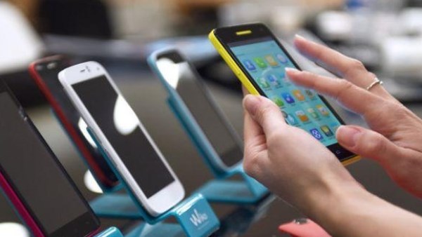 أسعار الهواتف تقفز 55% منذ بداية العام.. شعبة المحمول تكشف أسباب الزيادة
