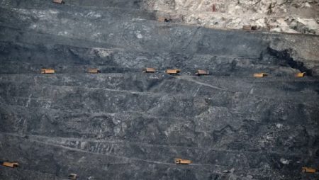 تقرير: تعدين النحاس يحتاج استثمارات بـ 332 مليار دولار لتجنب أزمة إمدادات عالمية بحلول 2050